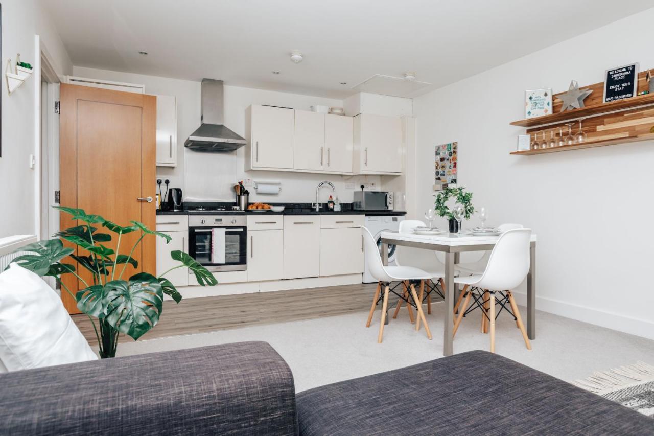 Central Modern Flat For 4-6 & Dedicated Parking Henley-on-Thames Zewnętrze zdjęcie
