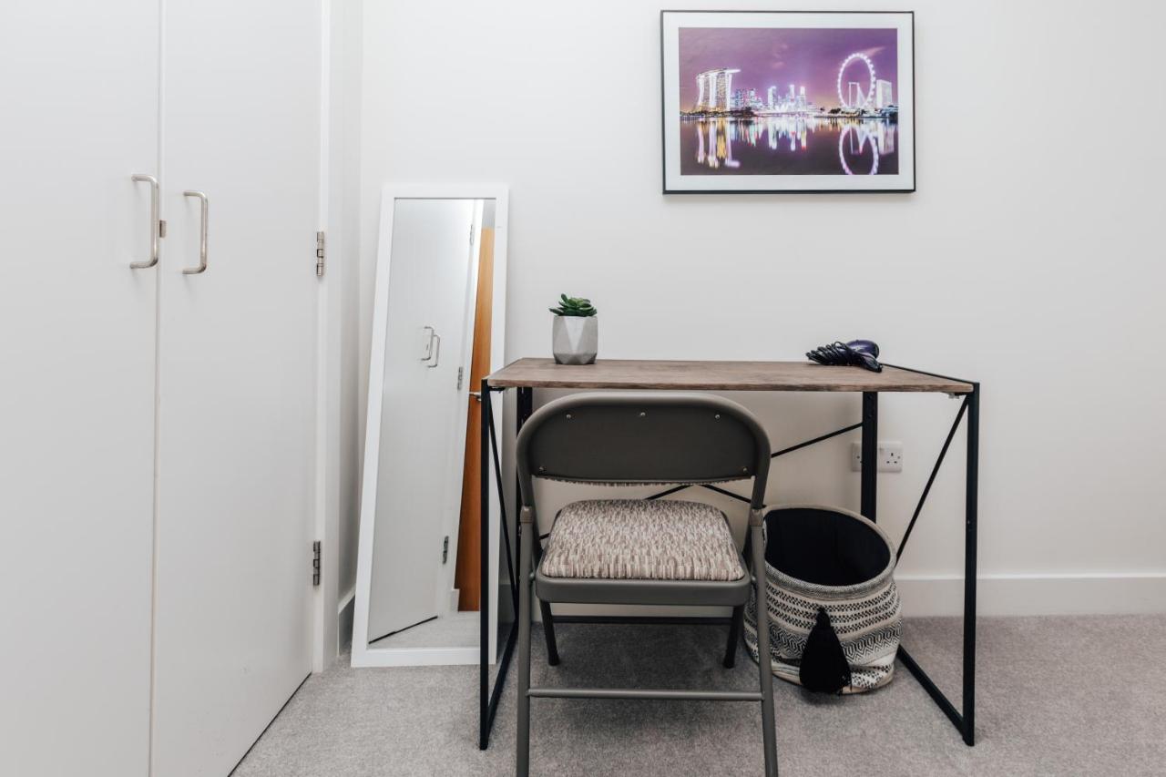 Central Modern Flat For 4-6 & Dedicated Parking Henley-on-Thames Zewnętrze zdjęcie