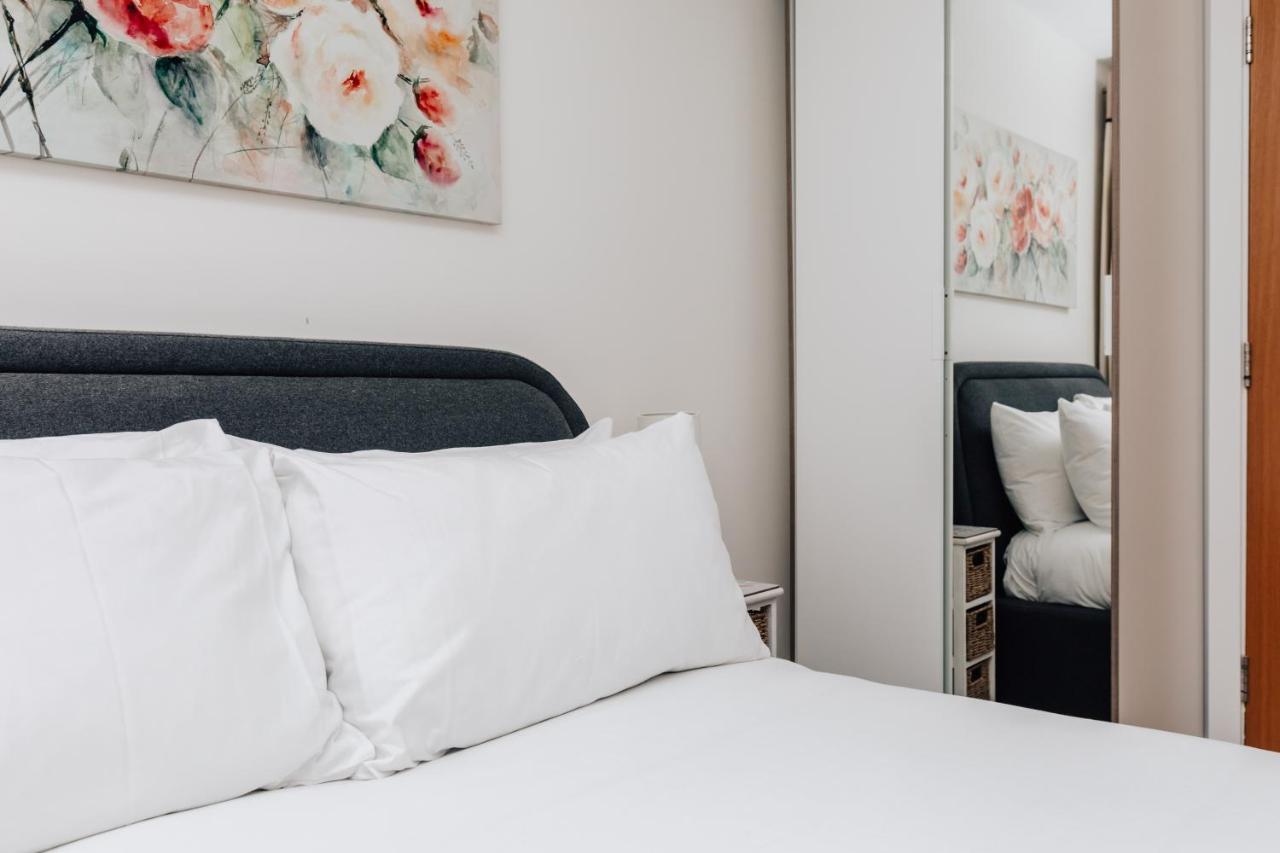 Central Modern Flat For 4-6 & Dedicated Parking Henley-on-Thames Zewnętrze zdjęcie