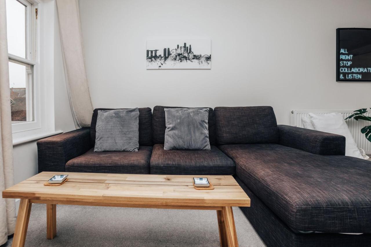 Central Modern Flat For 4-6 & Dedicated Parking Henley-on-Thames Zewnętrze zdjęcie